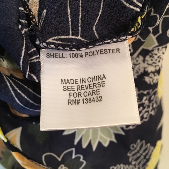 ModCloth Blue Floral With the Breeze VNeck Top 1X - Picture 8 of 10